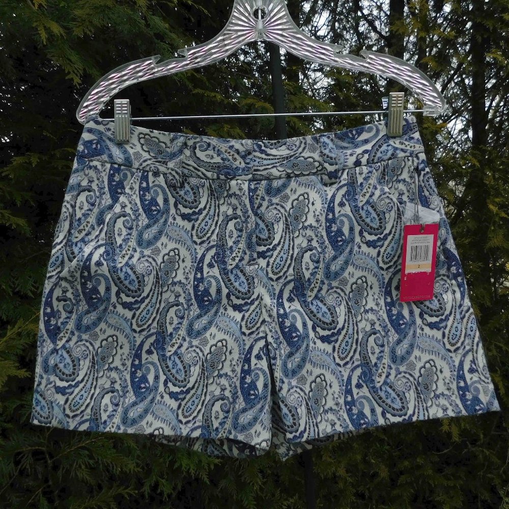 Vince Camuto Jacquard Paisley Shorts  NWT